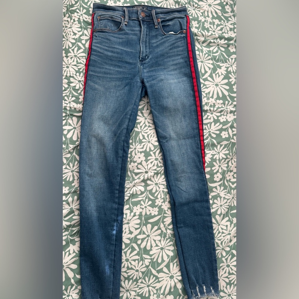The Abercrombie & Fitch Women's High Rise 90s Relaxed Jean